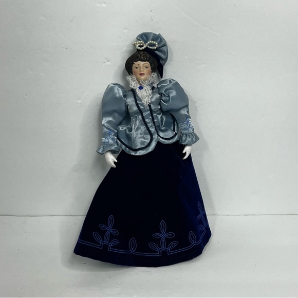Doll avon fashion of american times series victorian porcelain doll 1987 9 inche - Picture 1 of 7